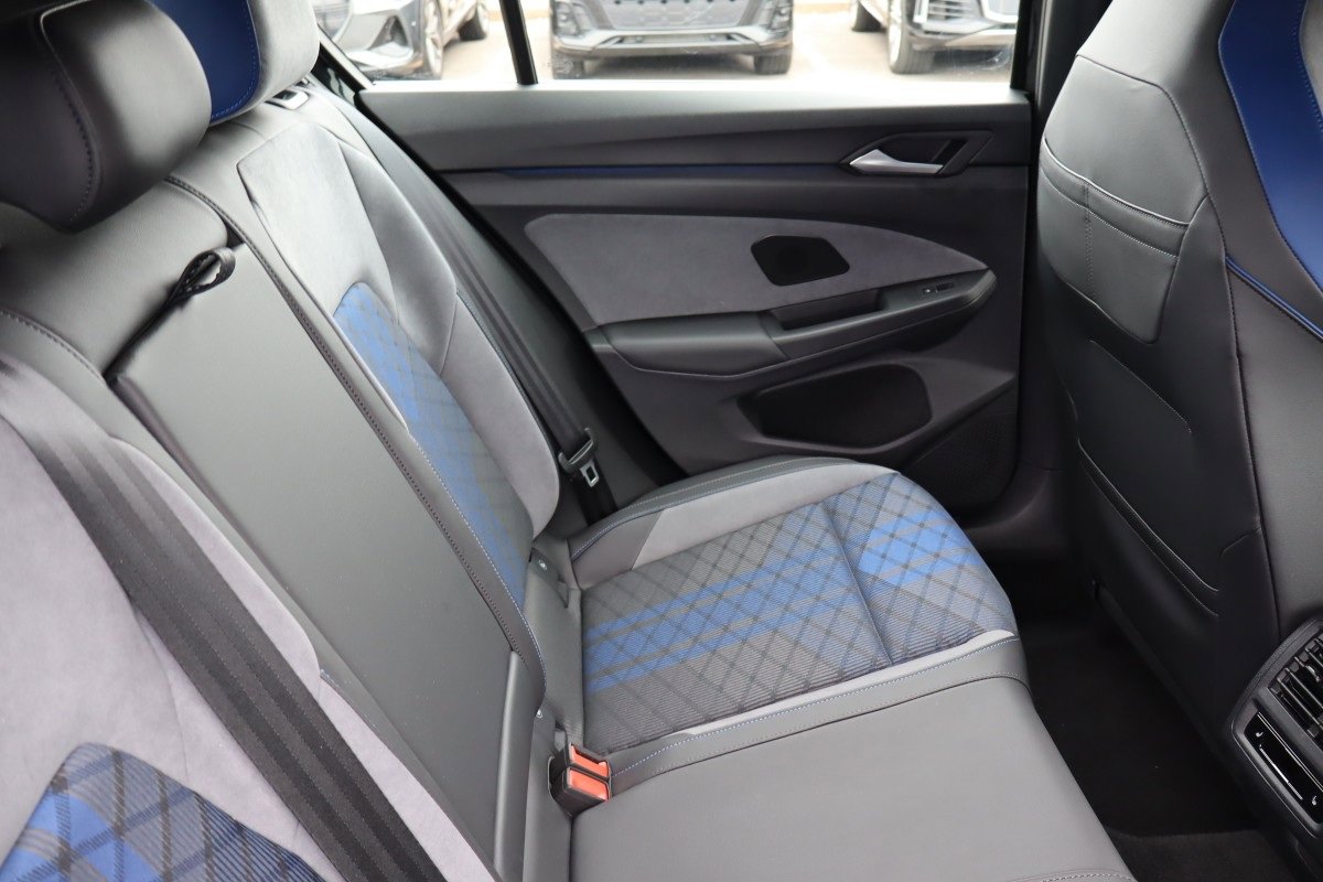 Used 2025 Volkswagen Golf R Black Edition w/ Euro Stye Package image 15