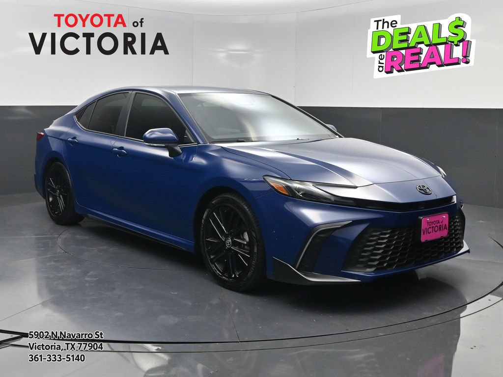 Used 2025 Toyota Camry SE w/ Convenience Package FWD image 1