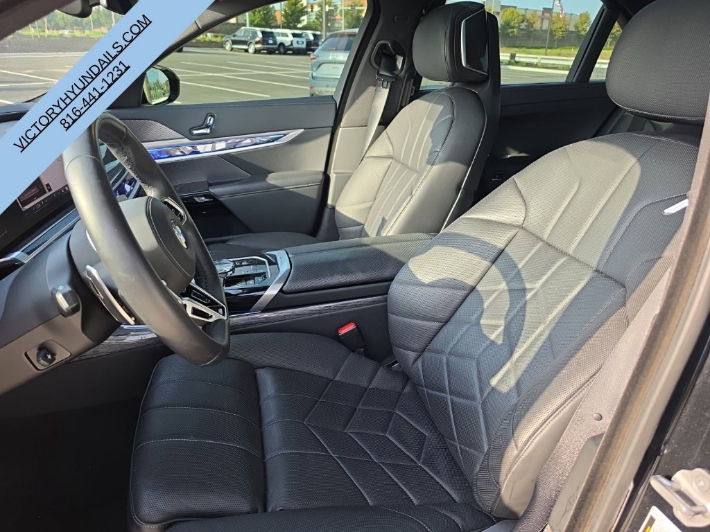 Used 2026 BMW 740i xDrive AWD/4WD image 13