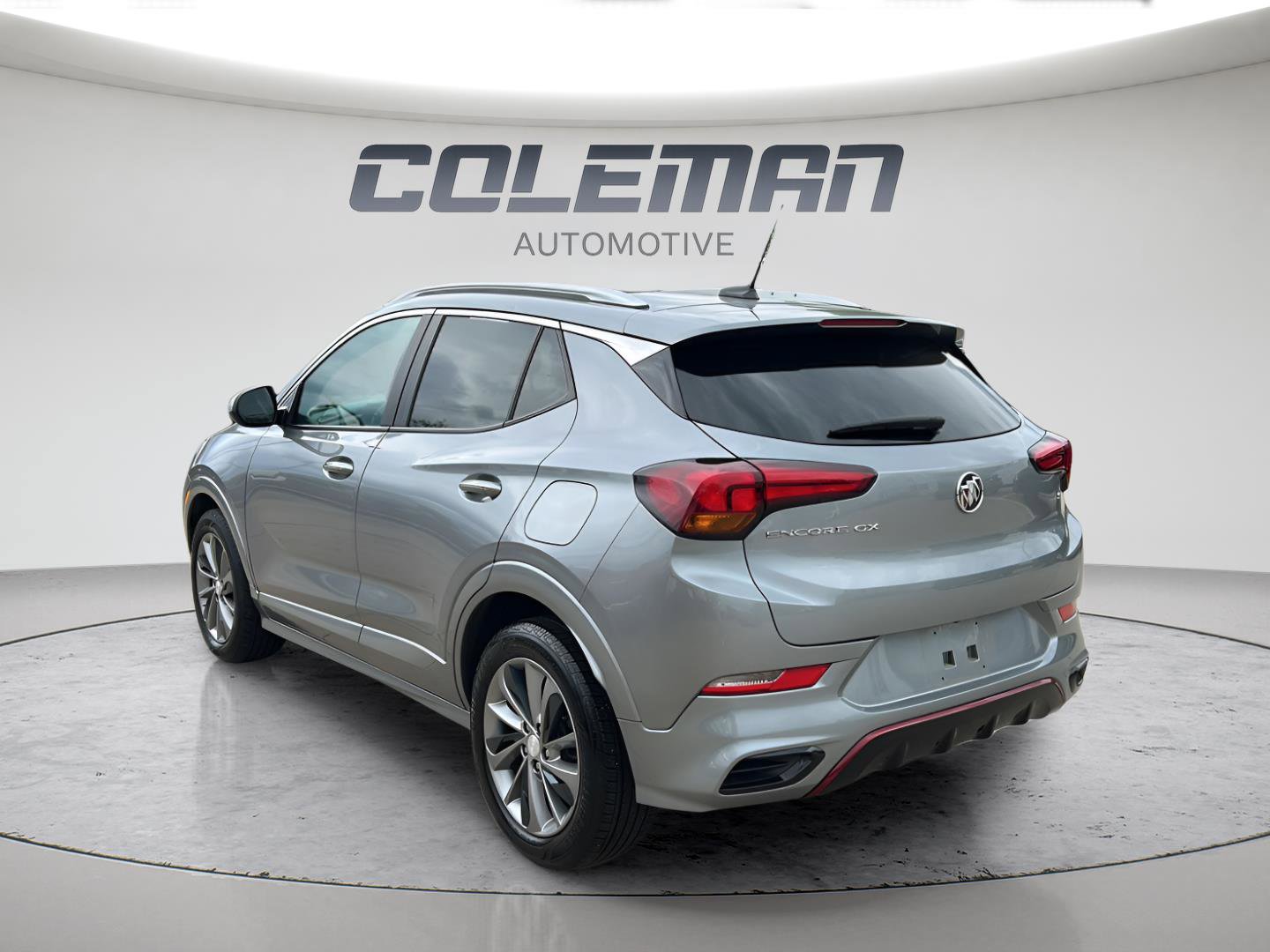 Used 2023 Buick Encore GX Select w/ Sport Touring Package FWD image 4