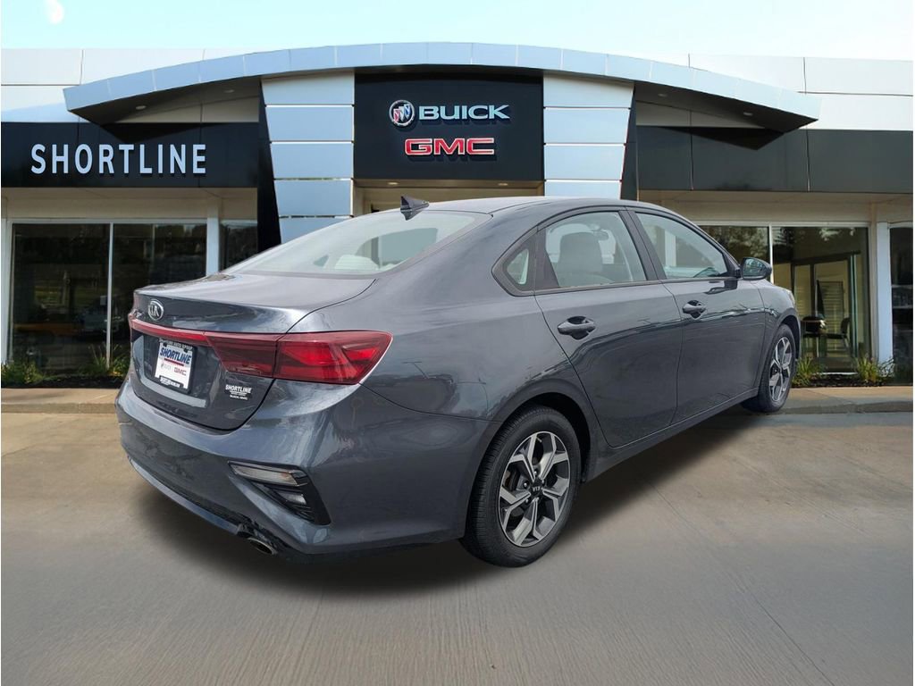 Used 2020 Kia Forte LXS FWD image 3