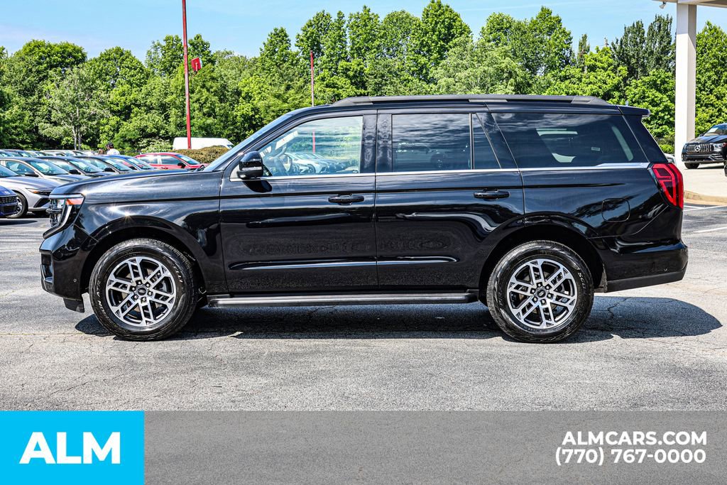 Used 2025 Ford Expedition Active AWD/4WD image 9