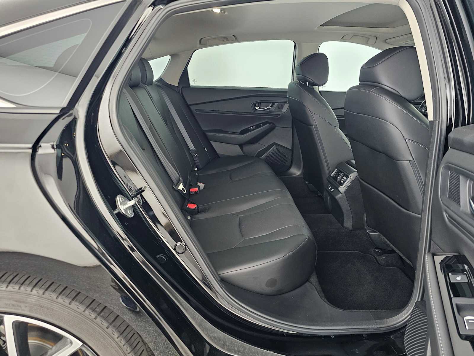 Used 2023 Honda Accord Touring image 12