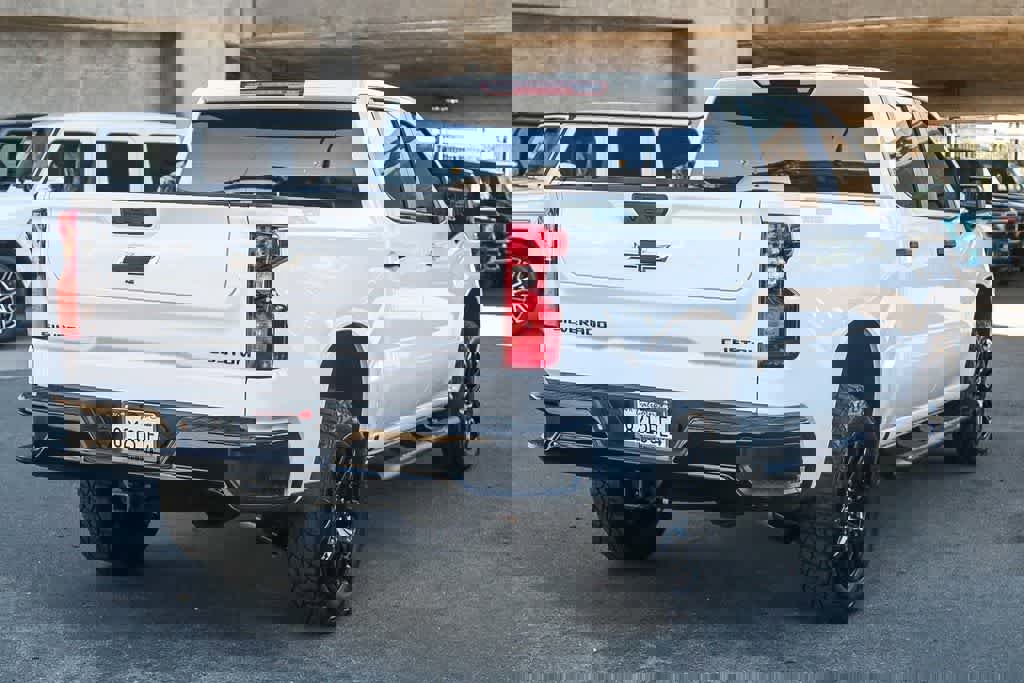 Used 2025 Chevrolet Silverado 1500 Custom Trail Boss w/ Dark Appearance Package image 6