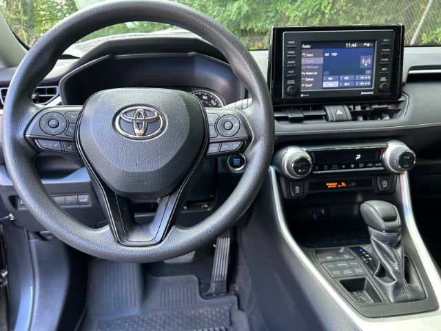Used 2020 Toyota RAV4 XLE image 12