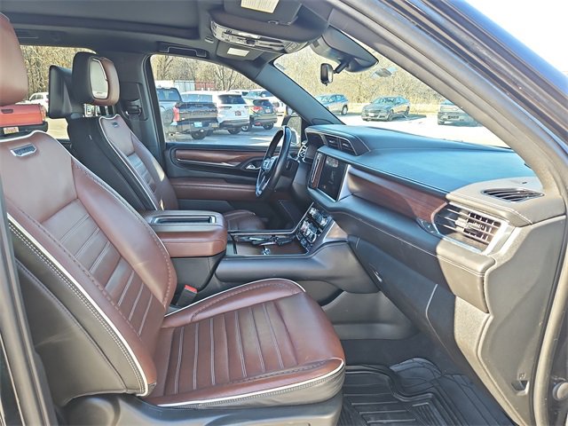 Used 2023 GMC Yukon Denali Ultimate image 28