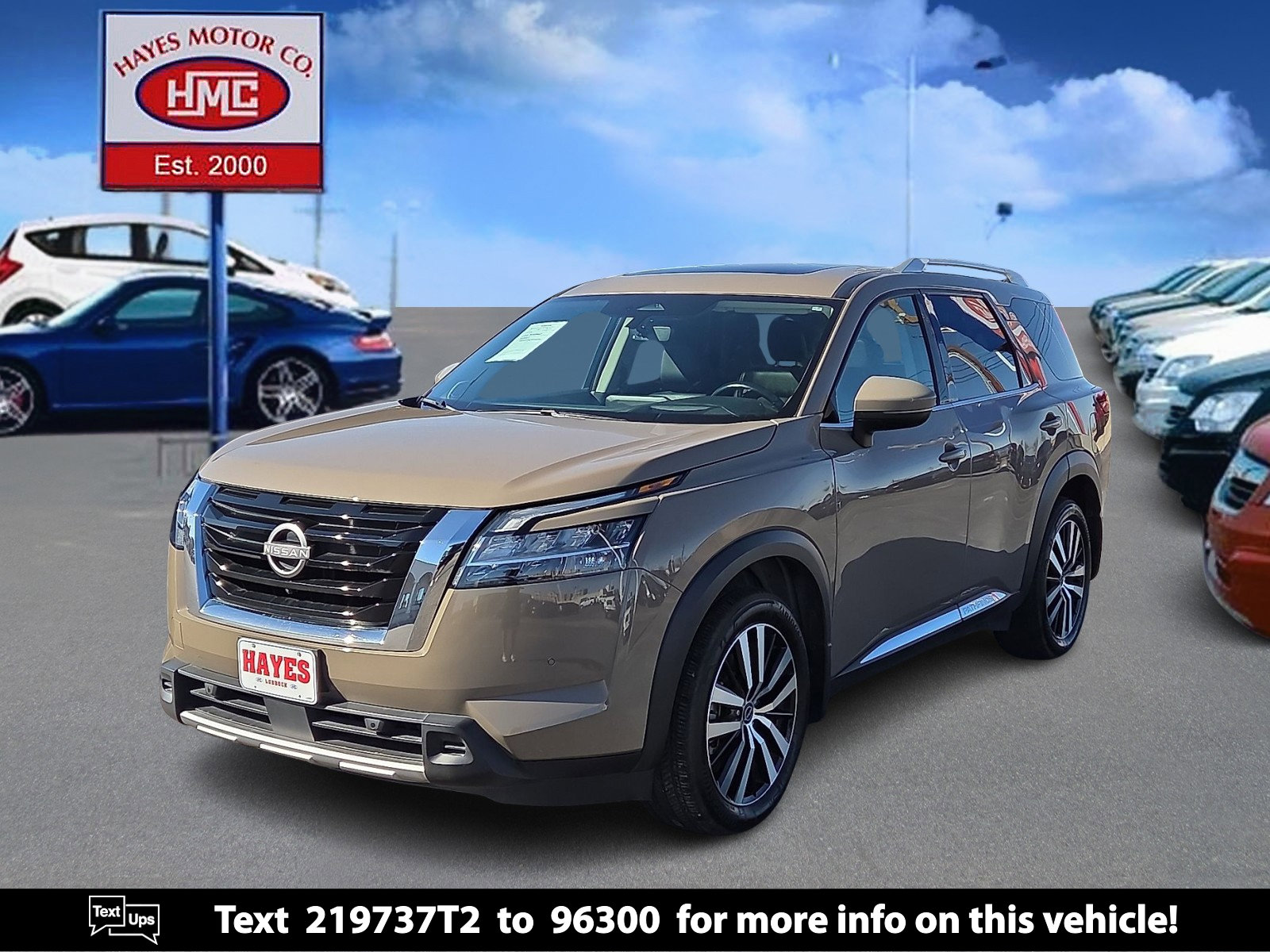 Used 2024 Nissan Pathfinder Platinum w/ Cargo Package image 1