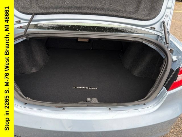Used 2013 Chrysler 200 Touring FWD image 13