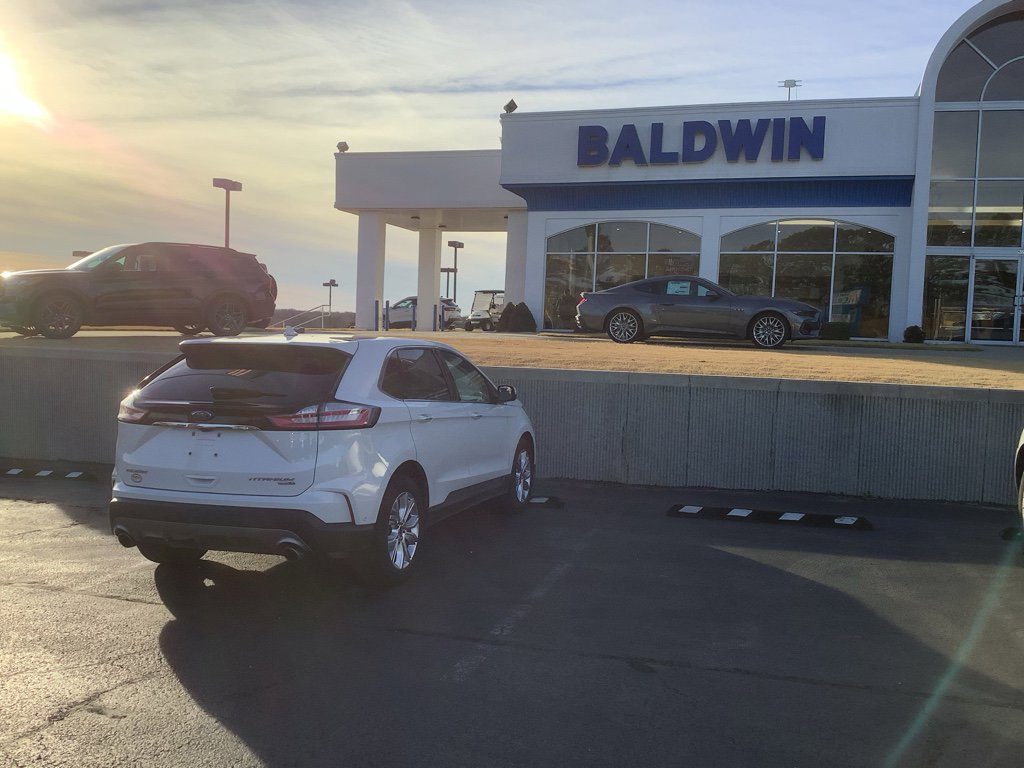 Used 2020 Ford Edge Titanium w/ Equipment Group 301A image 7