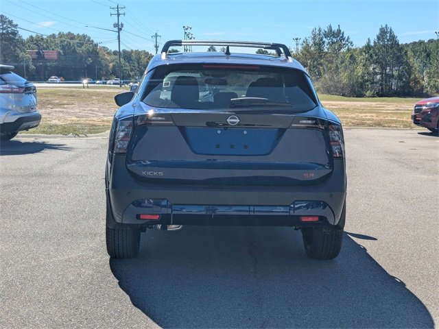 New 2026 Nissan Kicks SR image 4