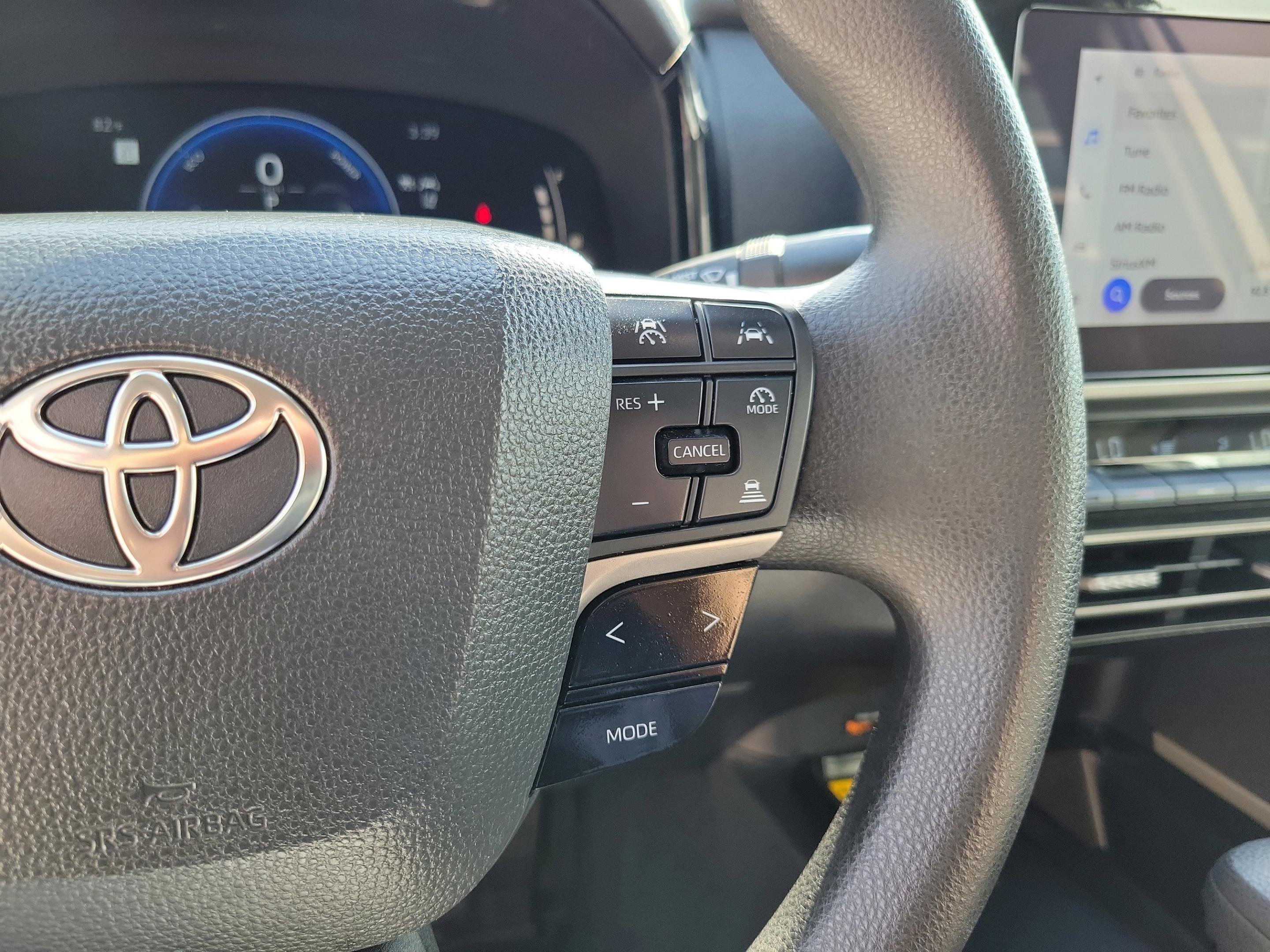 Used 2025 Toyota Camry LE FWD image 21