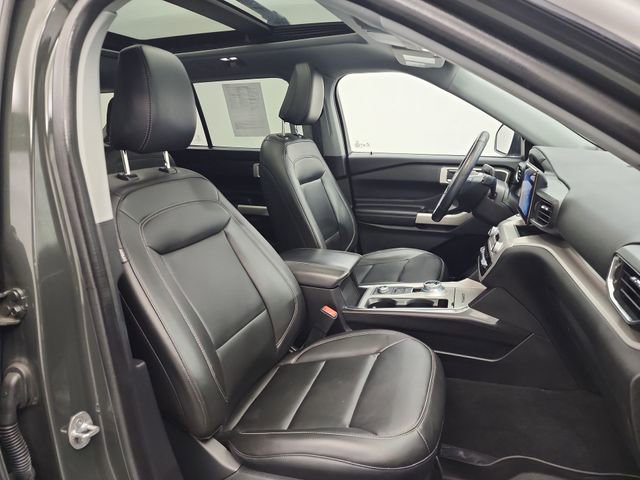 Used 2022 Ford Explorer XLT w/ Equipment Group 202A image 28