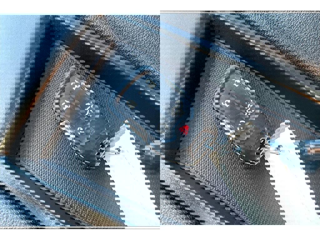 Used 2022 Chevrolet Silverado 3500 LTZ image 14