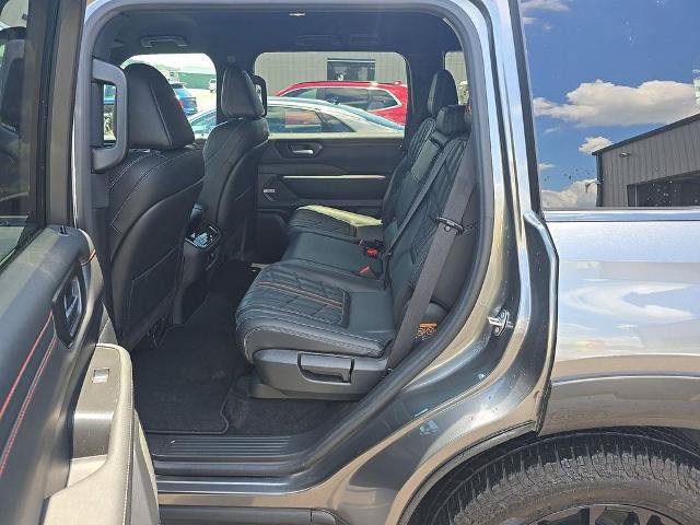 Certified 2025 Nissan Armada PRO-4X AWD/4WD image 14