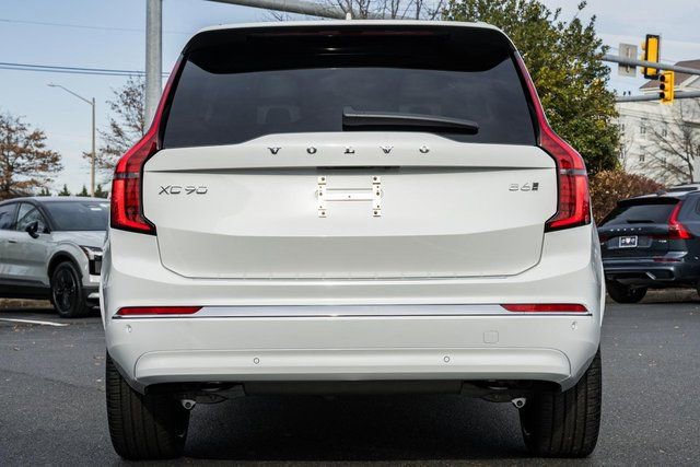 New 2026 Volvo XC90 B6 Plus w/ Protection Package Premier image 5