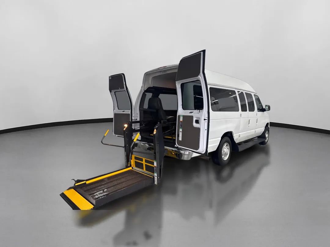 Used 2013 Ford E-250 and Econoline 250 Extended w/ PWR Group RWD image 10