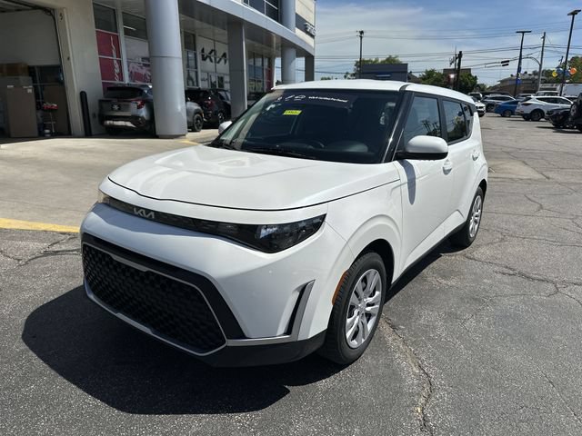 Certified 2023 Kia Soul LX FWD image 11