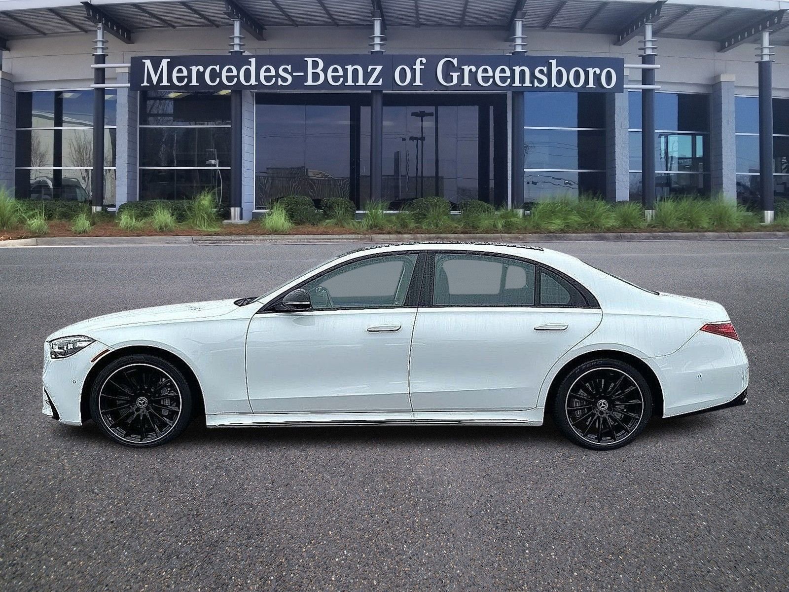 Certified 2024 Mercedes-Benz S 580 4MATIC Sedan image 4