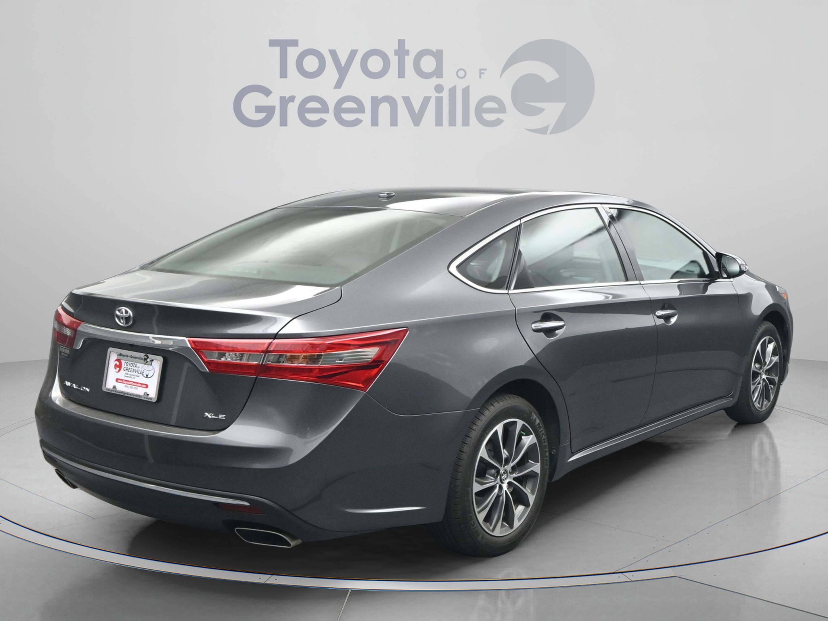 Used 2016 Toyota Avalon XLE image 14