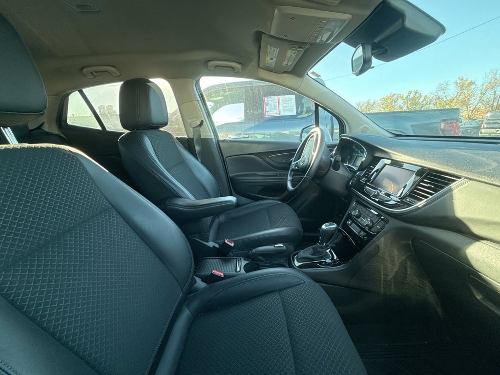 Used 2022 Buick Encore Preferred w/ Safety Package II AWD/4WD image 11