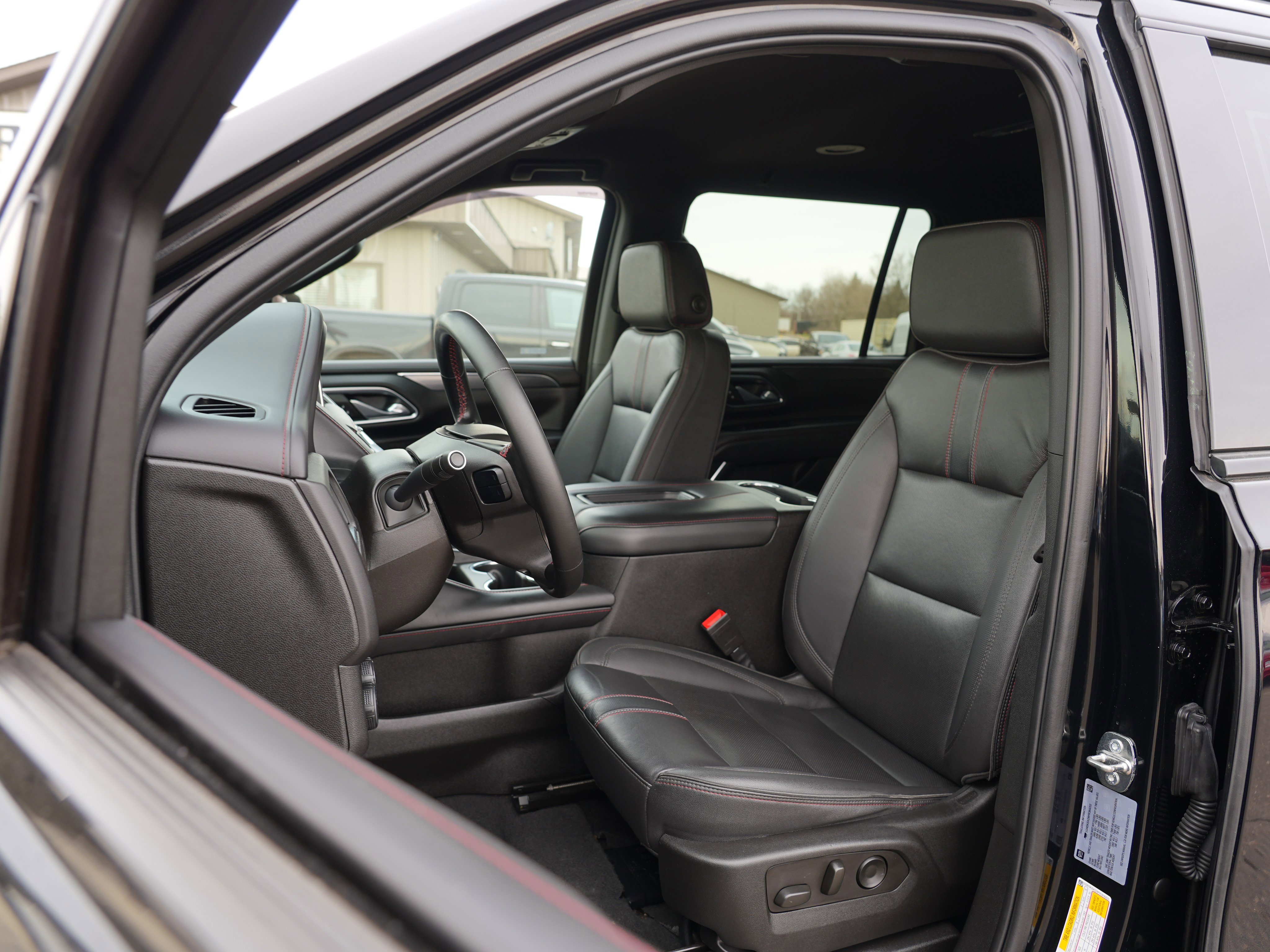 Used 2023 Chevrolet Suburban RST AWD/4WD image 12
