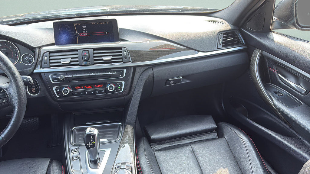 Used 2013 BMW 335i xDrive Sedan AWD/4WD image 14
