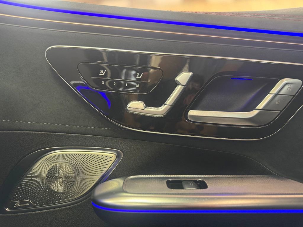 Used 2023 Mercedes-Benz EQE 500 4MATIC Sedan image 36