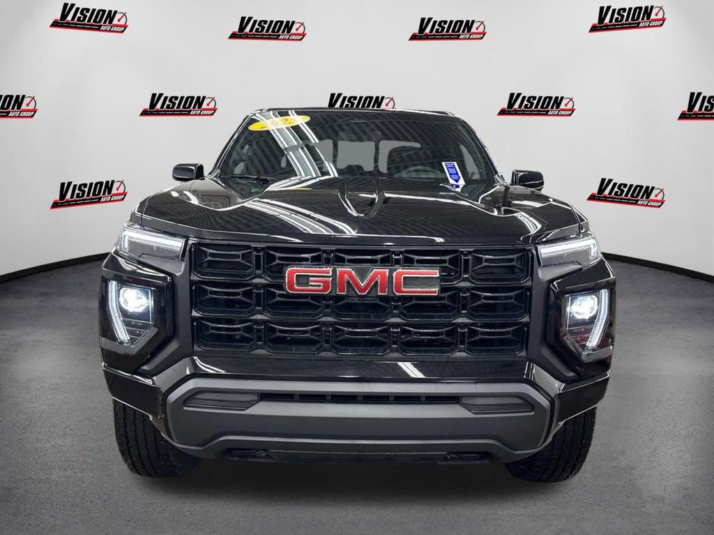 Used 2025 GMC Canyon Elevation video 2