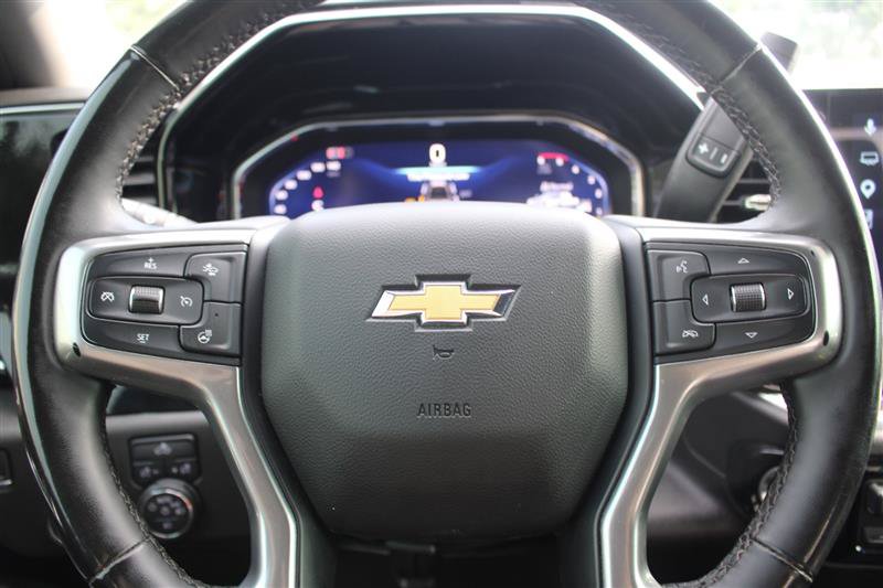 Used 2025 Chevrolet Silverado 2500 LT w/ Convenience Package AWD/4WD image 12