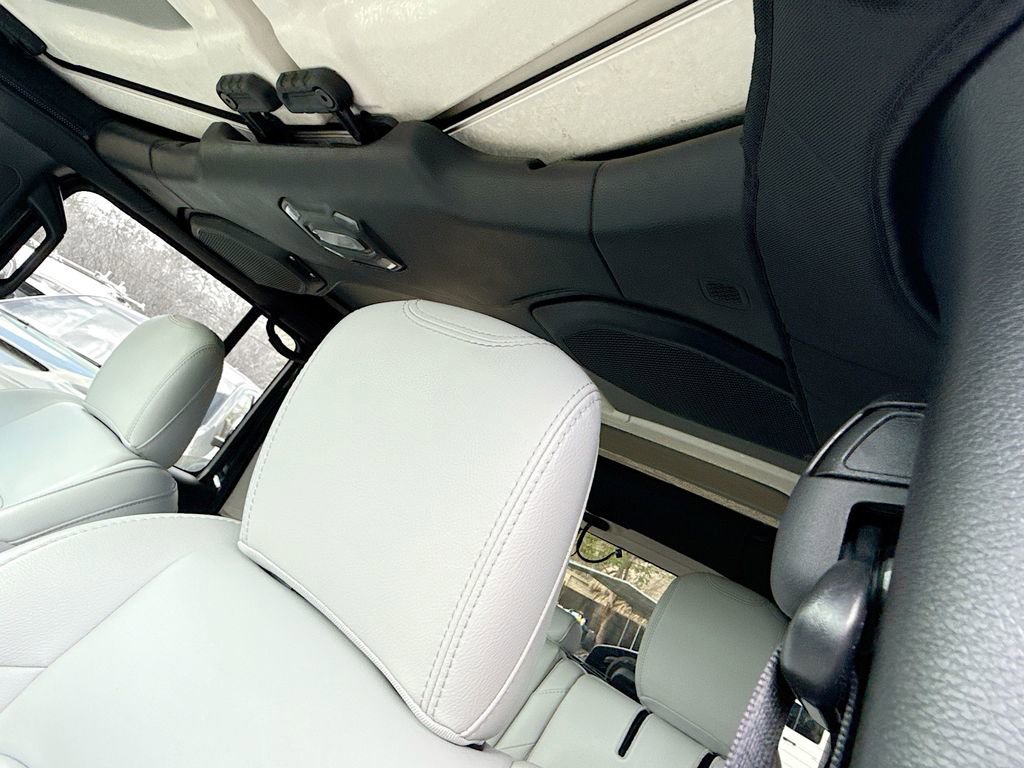 Used 2021 Jeep Wrangler Unlimited Sahara image 20