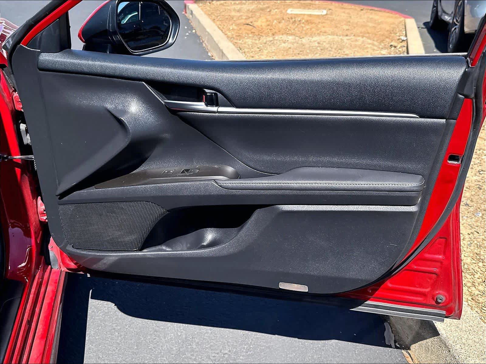 Used 2022 Toyota Camry XSE FWD image 28