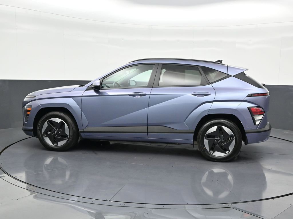 Used 2024 Hyundai Kona SEL image 2