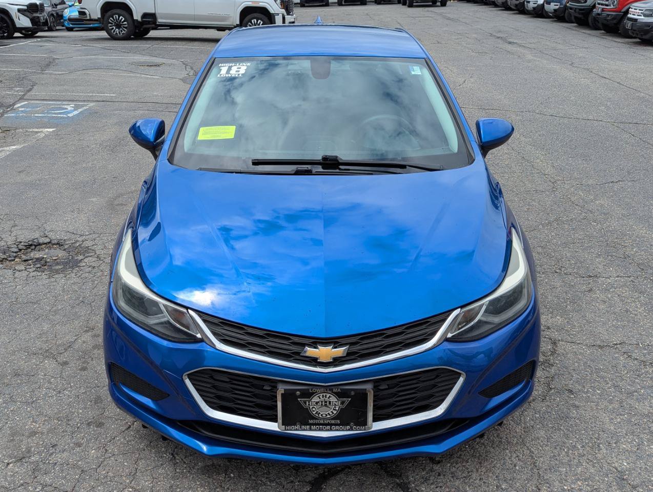 Used 2018 Chevrolet Cruze LT FWD image 3