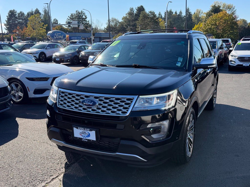 Used 2017 Ford Explorer Platinum AWD/4WD image 4