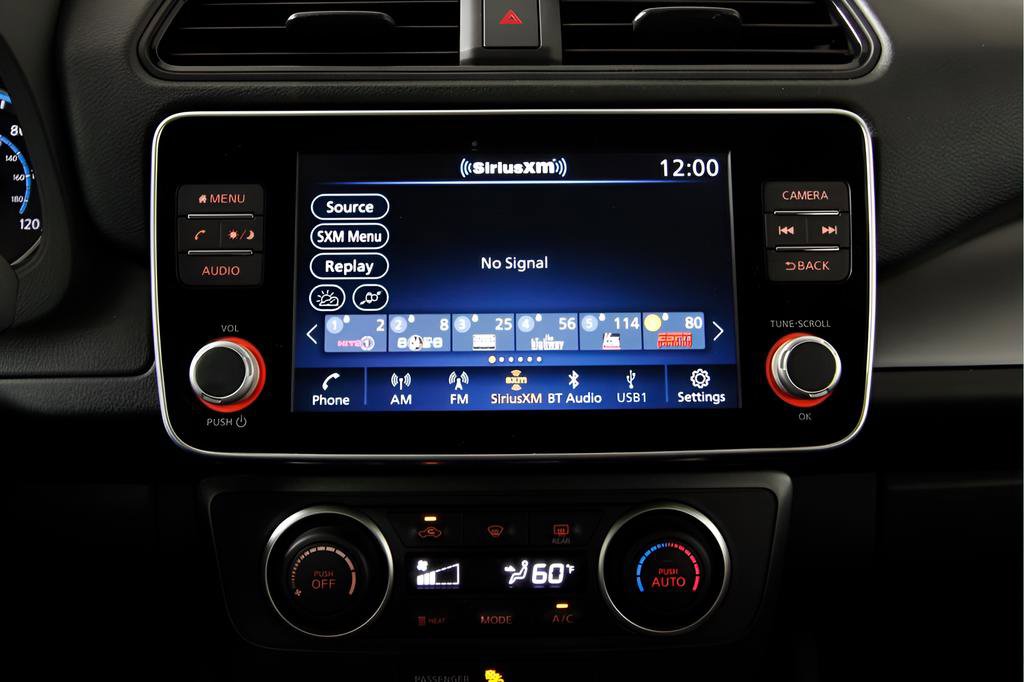 Used 2025 Nissan Leaf S image 27