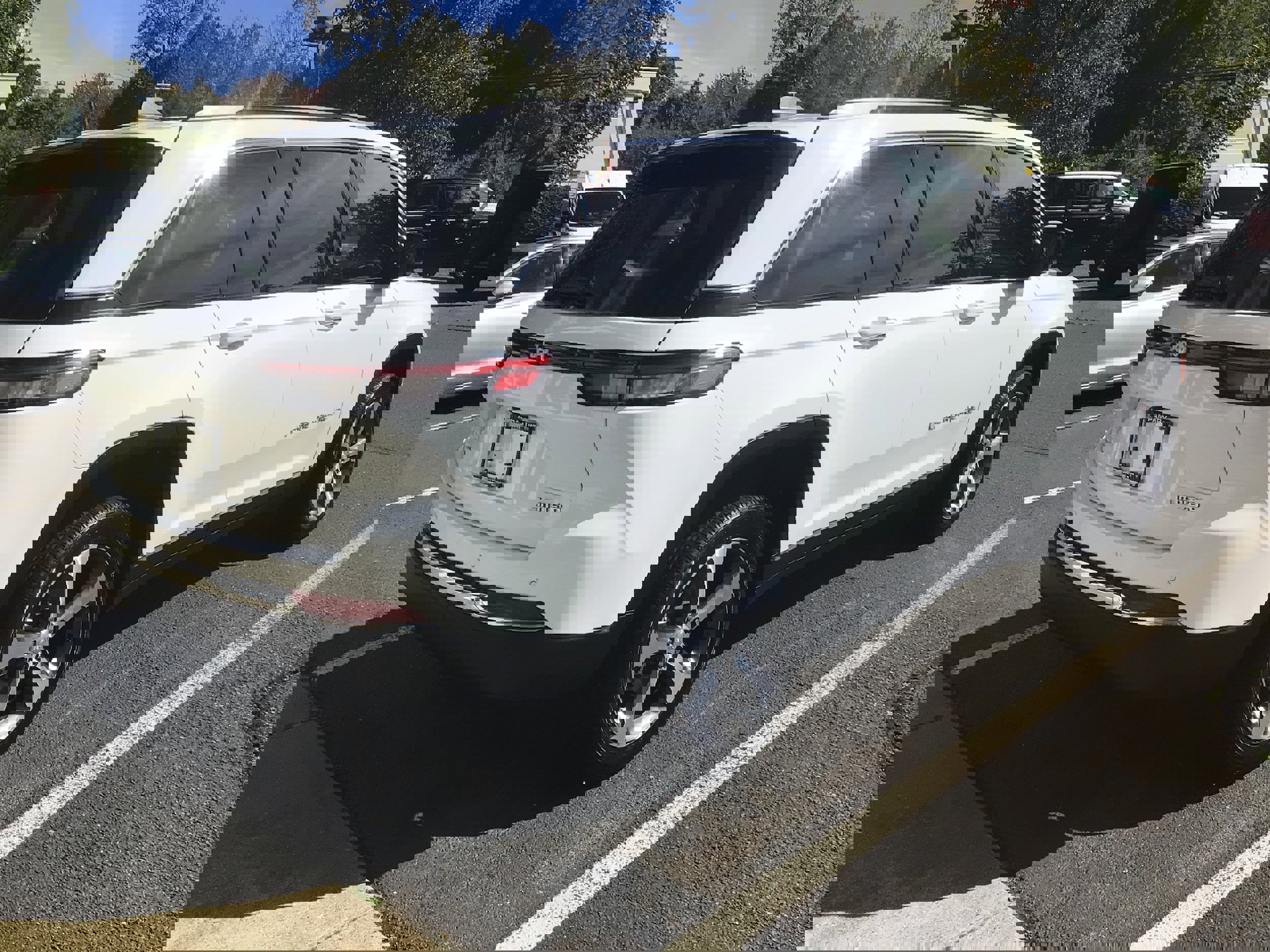 New 2025 Jeep Grand Cherokee Limited AWD/4WD image 7