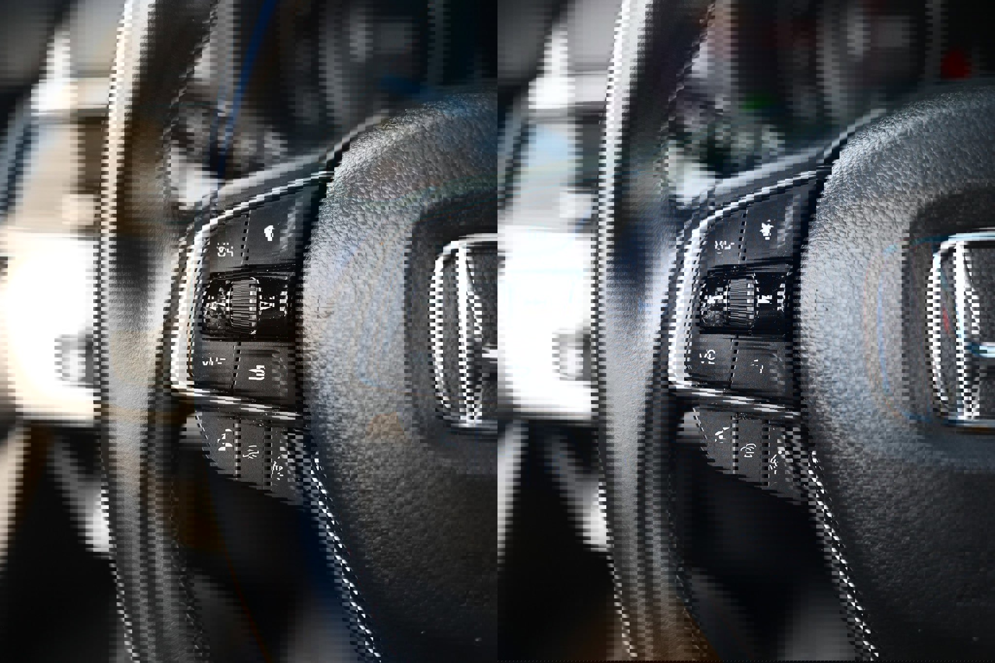 Used 2018 Honda Accord EX-L image 31