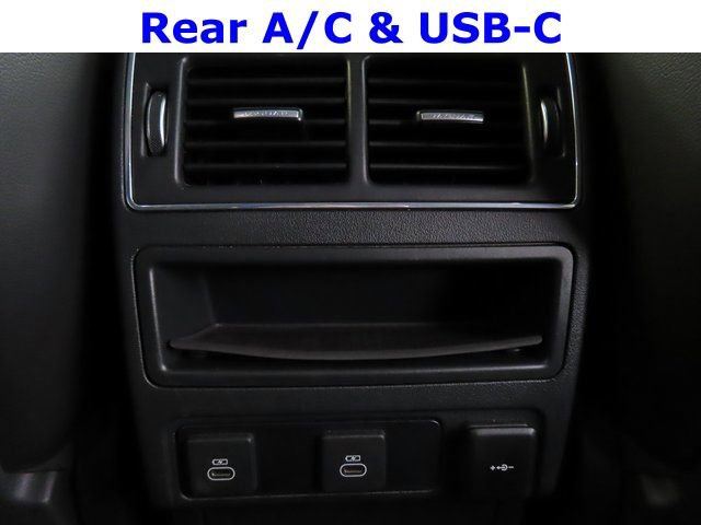 Used 2024 Jaguar F-PACE R-Dynamic S image 35