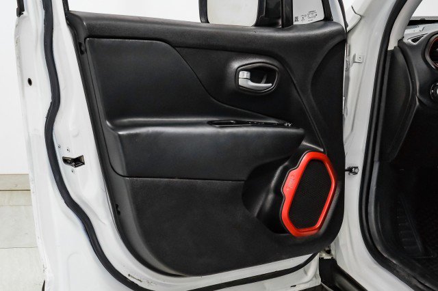 Used 2023 Jeep Renegade Trailhawk image 40