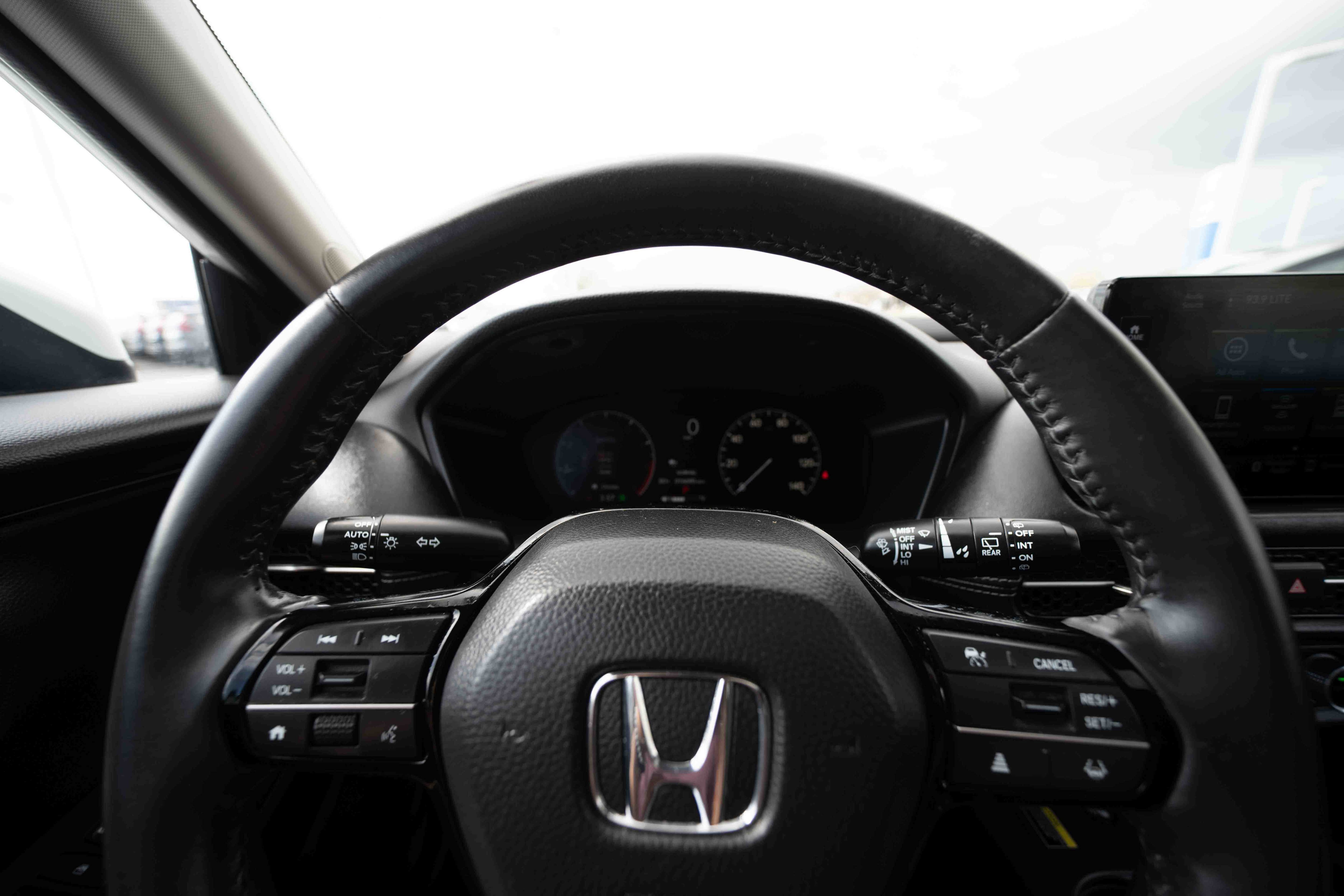 Used 2024 Honda HR-V EX-L image 15