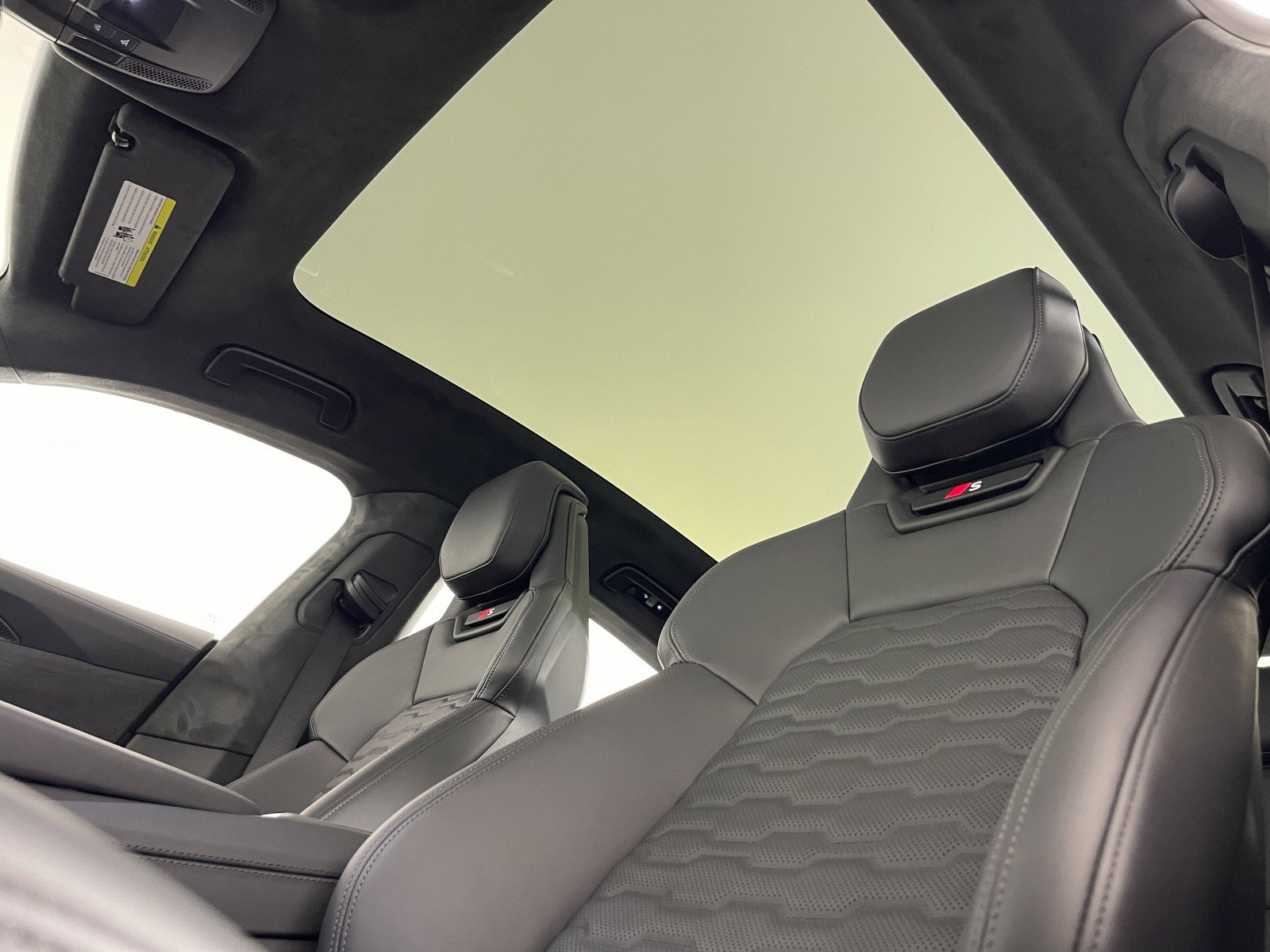 New 2026 Audi S e-tron GT Prestige image 24