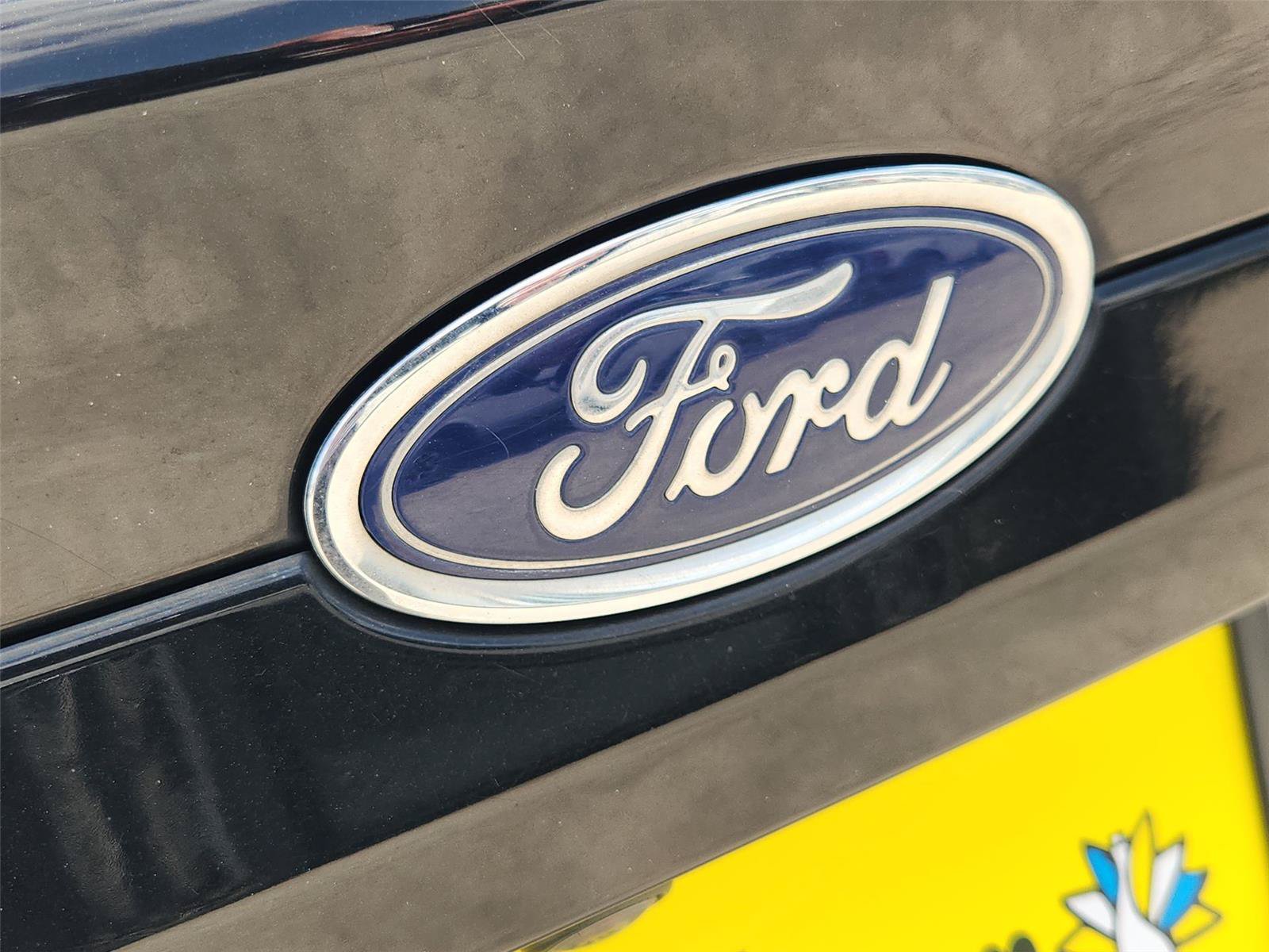 Used 2019 Ford Fusion SEL FWD image 29
