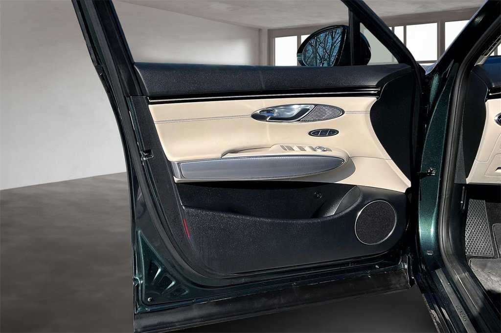 Used 2023 Genesis GV70 2.5T Select w/ Select Package image 19