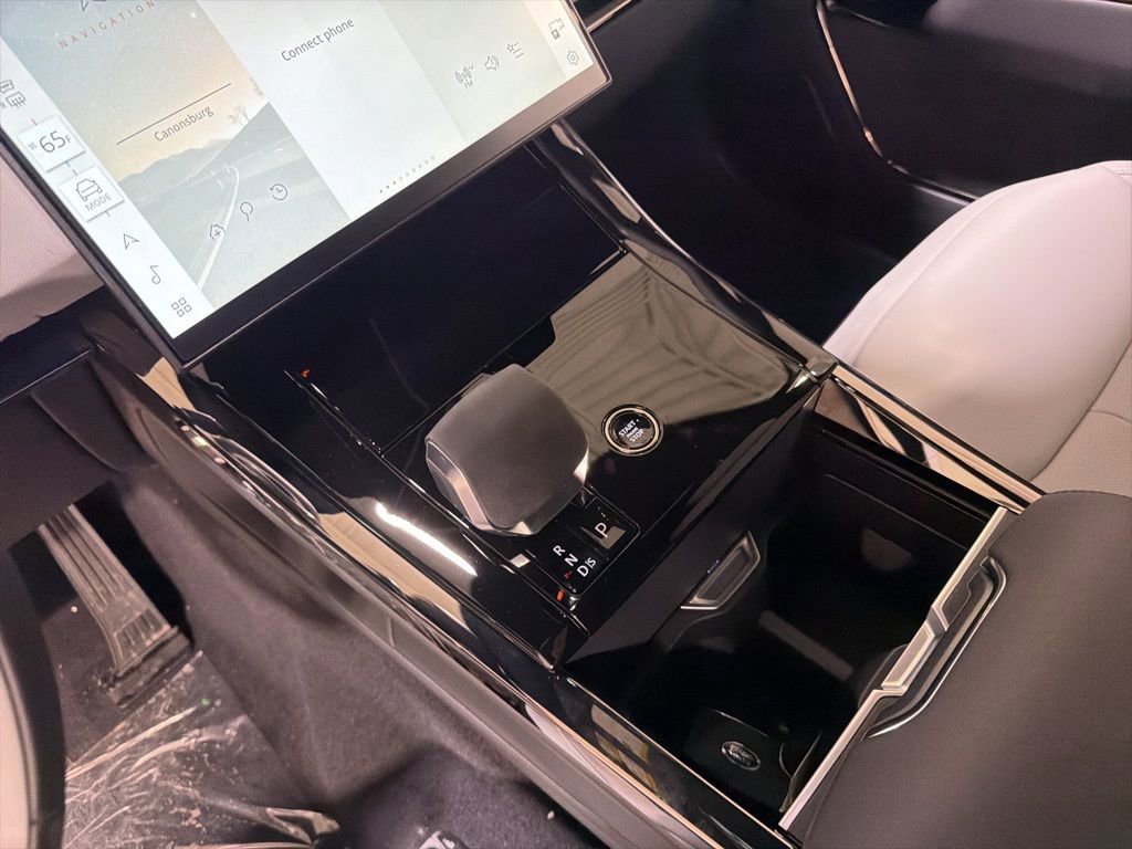 New 2026 Land Rover Range Rover Sport Dynamic SE AWD/4WD image 16
