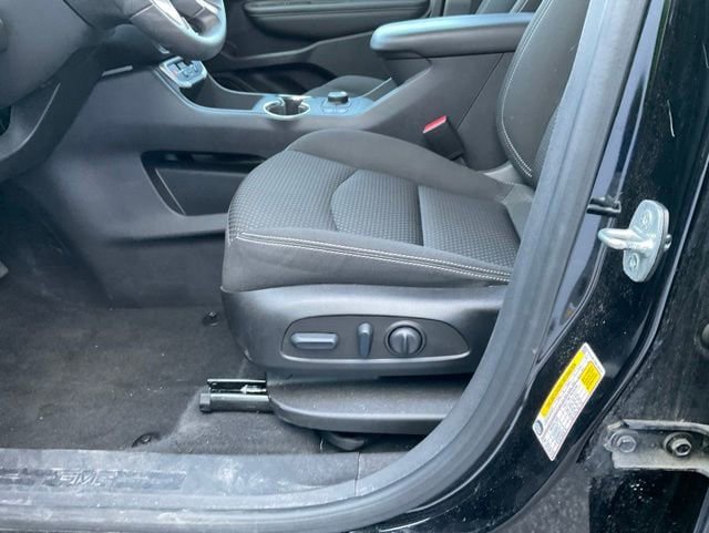Certified 2022 GMC Terrain SLE w/ Driver Convenience Package FWD image 22