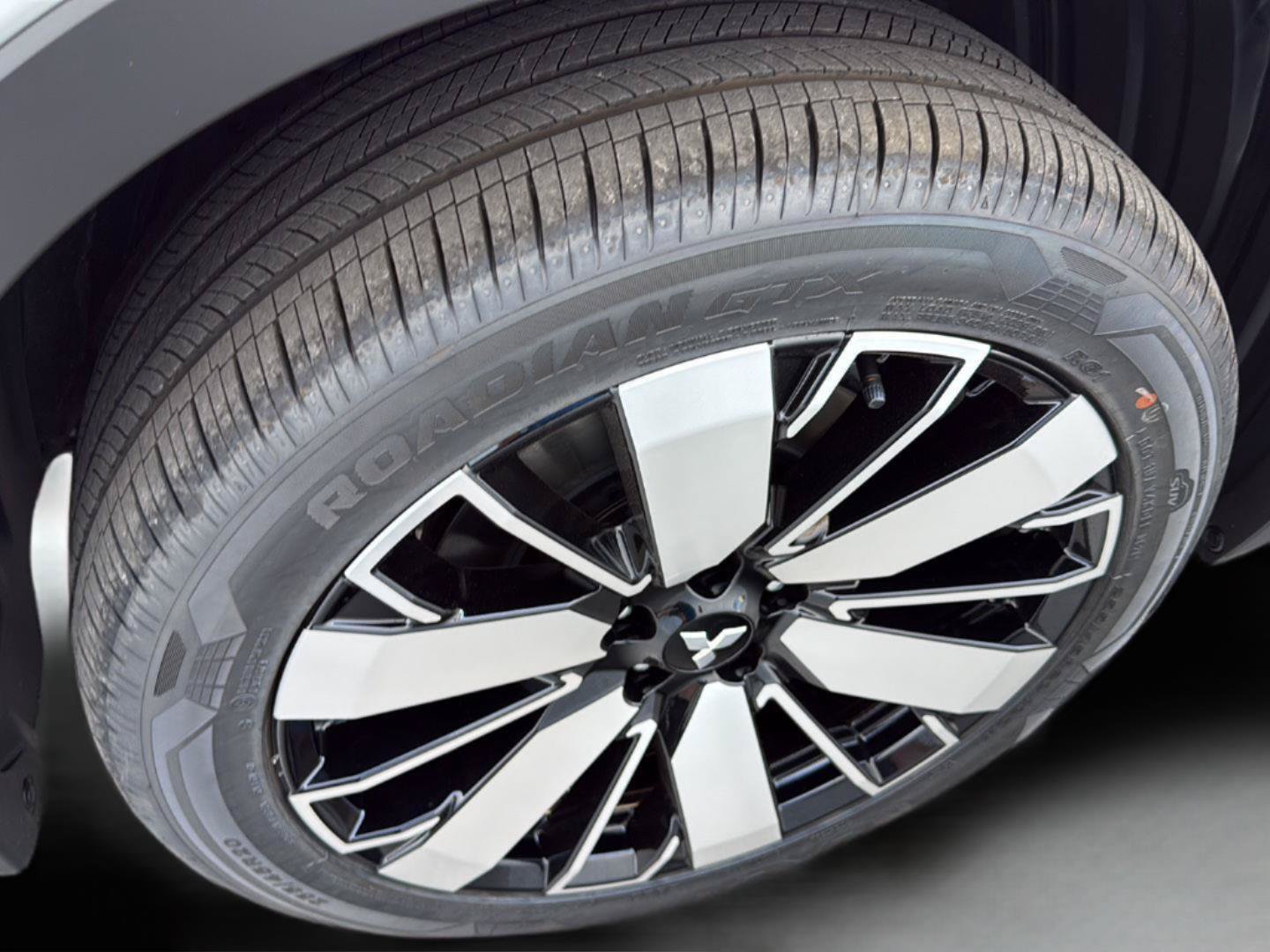 New 2026 Mitsubishi Outlander SEL AWD/4WD image 14