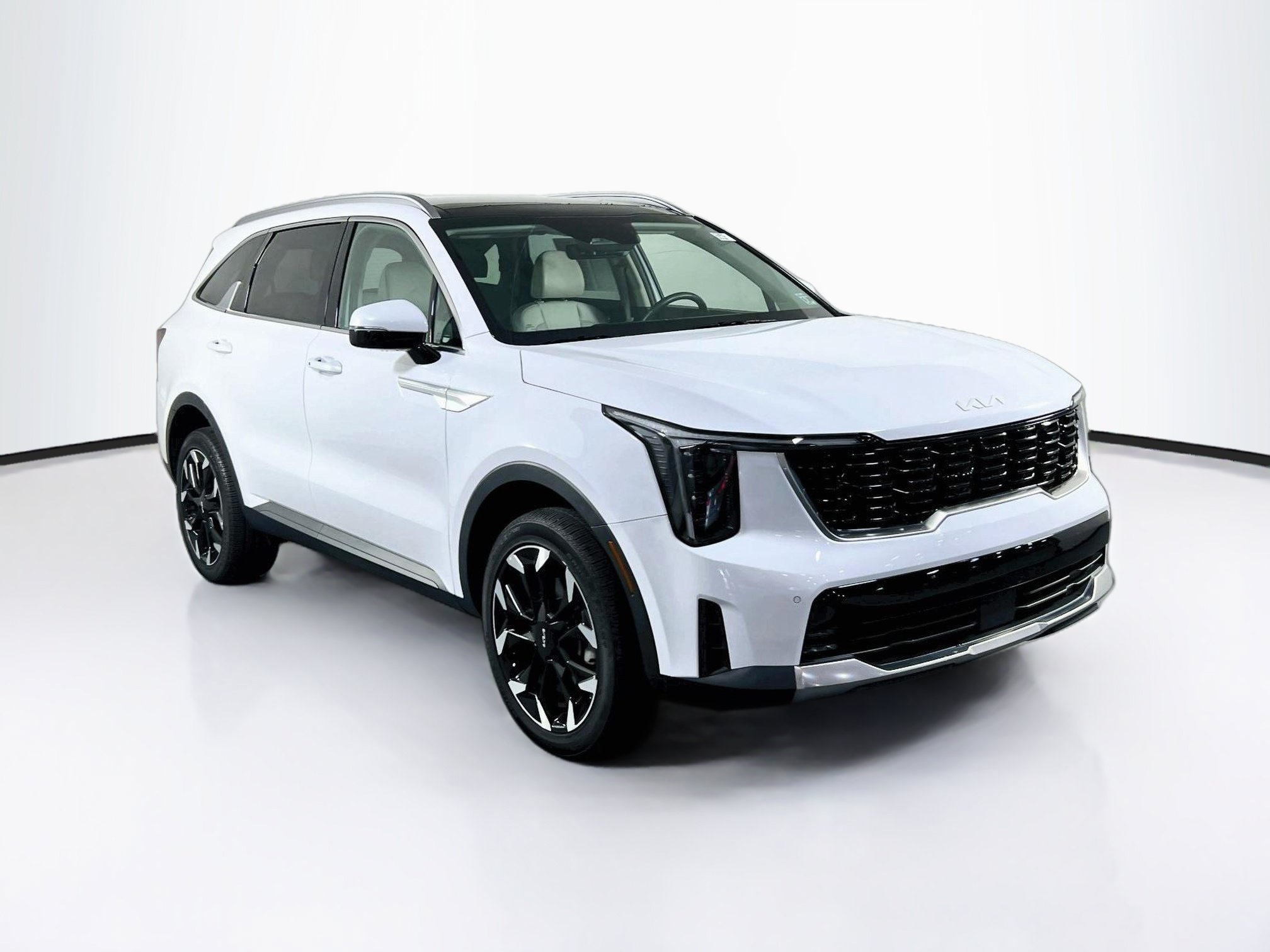 Used 2025 Kia Sorento EX w/ Panoramic Sunroof Package AWD/4WD image 3