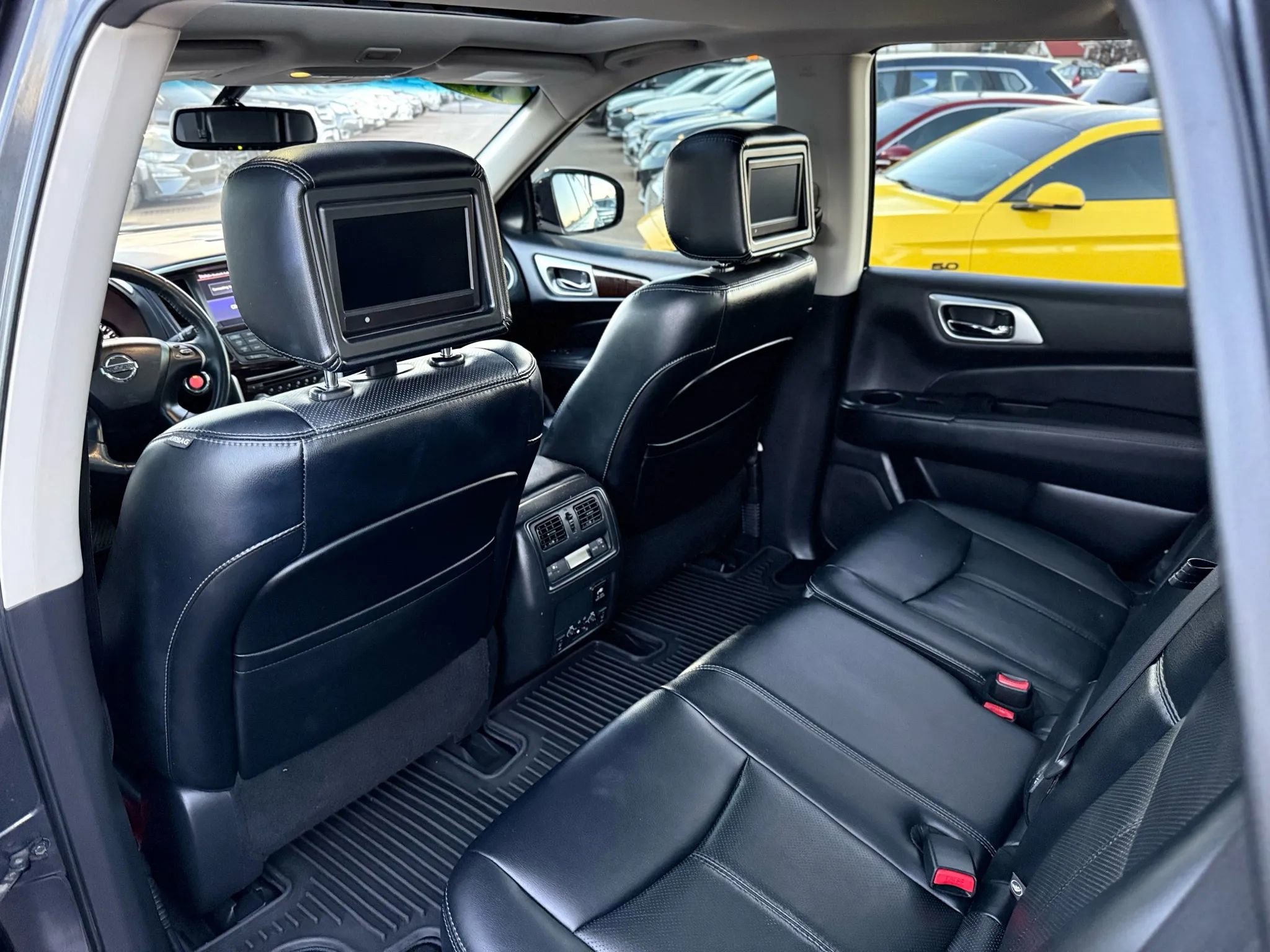 Used 2014 Nissan Pathfinder Platinum w/ Platinum Premium Package image 15