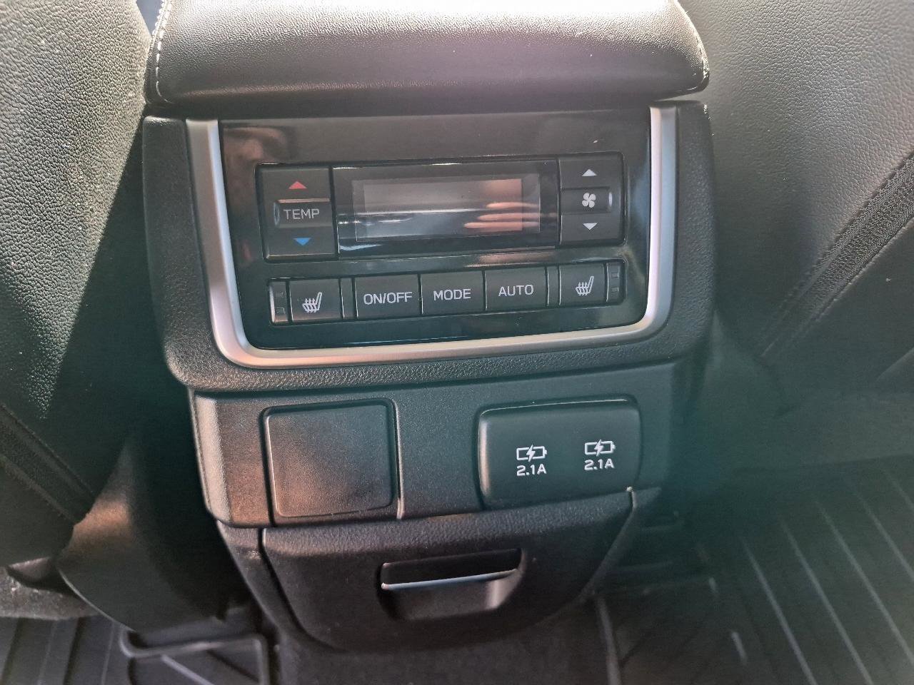 Used 2022 Subaru Ascent Limited w/ Technology Package image 15