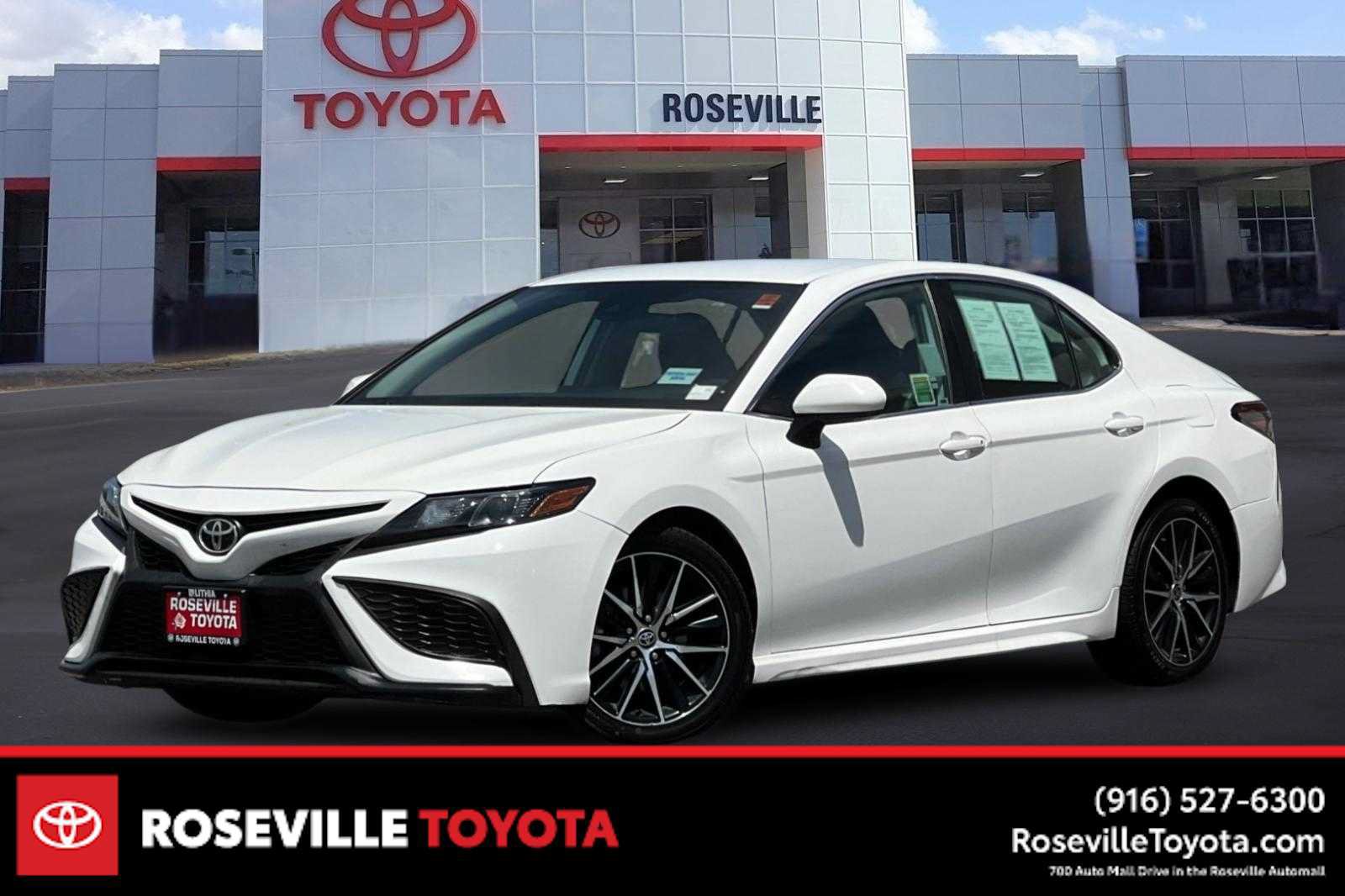 Used 2021 Toyota Camry SE FWD image 1